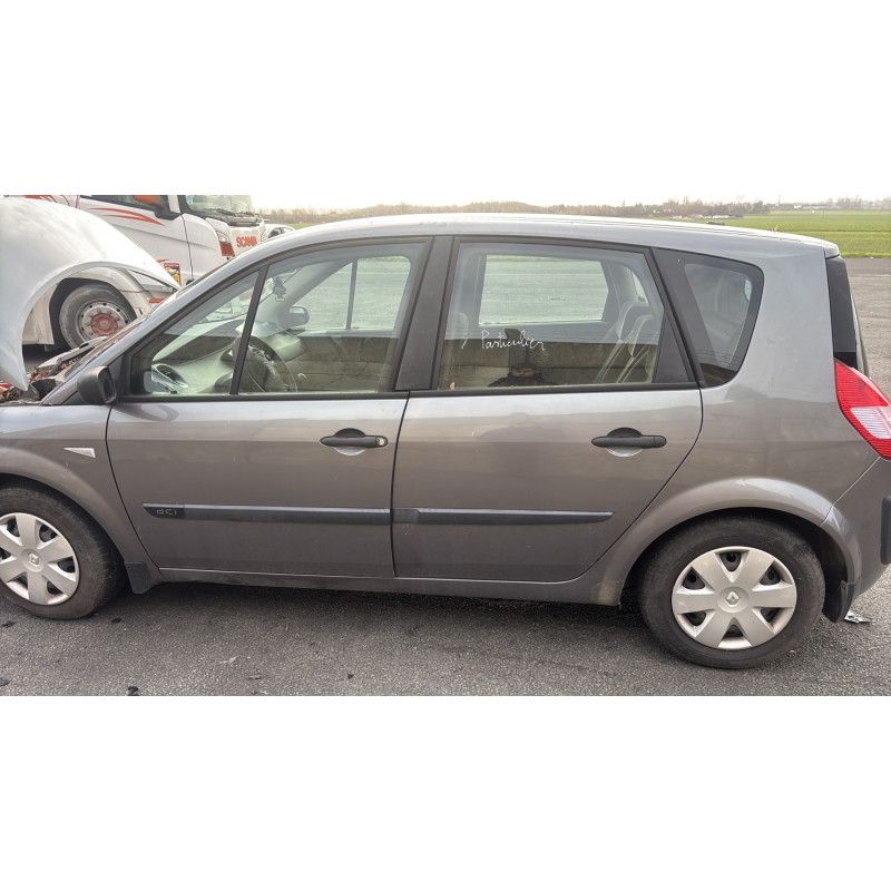 Malle/Hayon arriere RENAULT SCENIC 2 Photo n°15