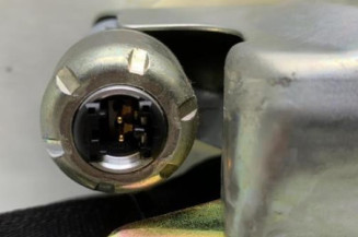 Pretensionneur de ceinture avant gauche SUZUKI IGNIS 2