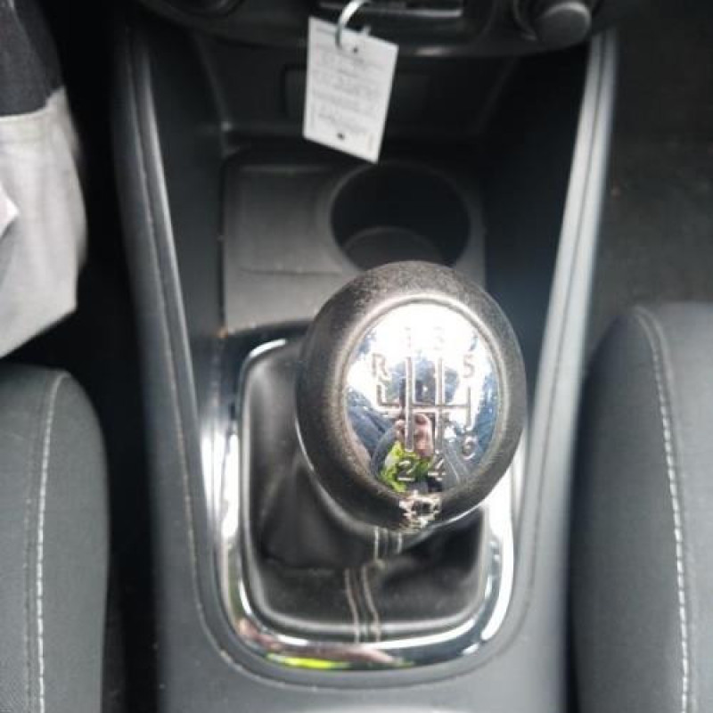 Pare choc arriere RENAULT MEGANE 3 Photo n°15