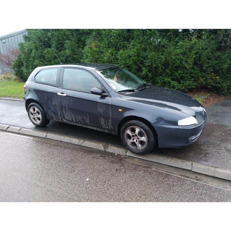 Feu arriere secondaire gauche (feux) ALFA ROMEO 147 Photo n°5