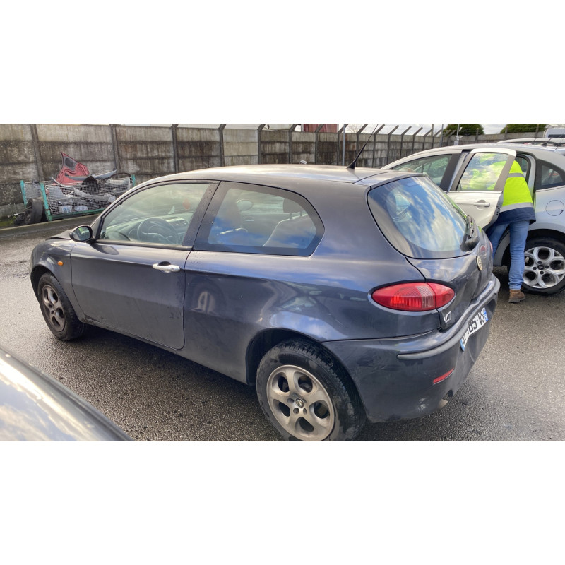 Feu arriere secondaire gauche (feux) ALFA ROMEO 147 Photo n°19