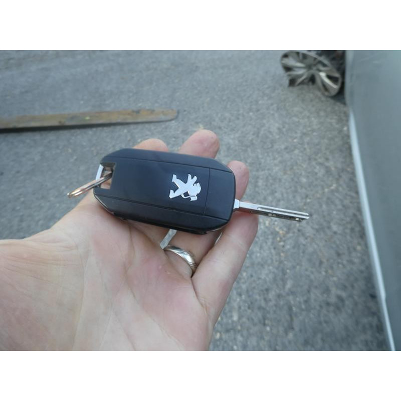 Etrier avant droit (freinage) PEUGEOT 208 1 Photo n°9