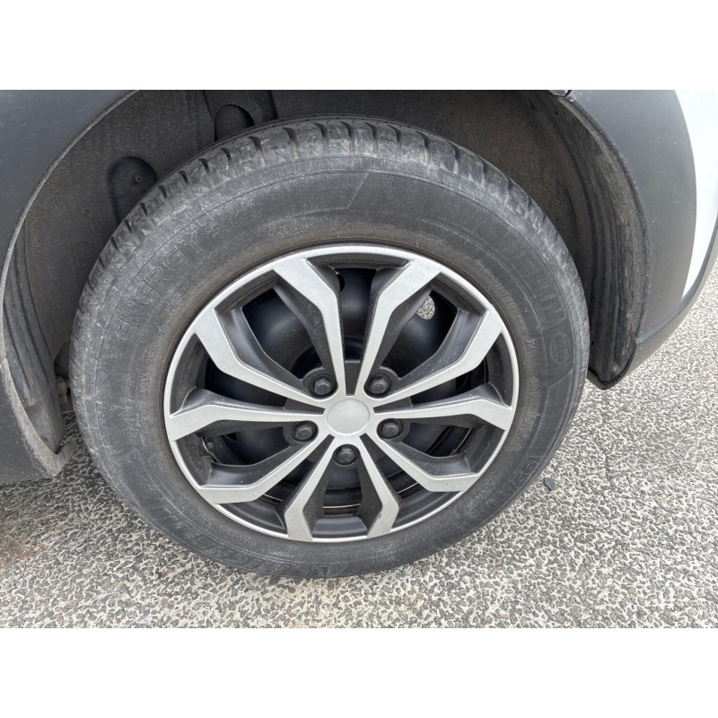 CITROEN C3 3 PHASE 1 1.2 VTI - 12V Photo n°6