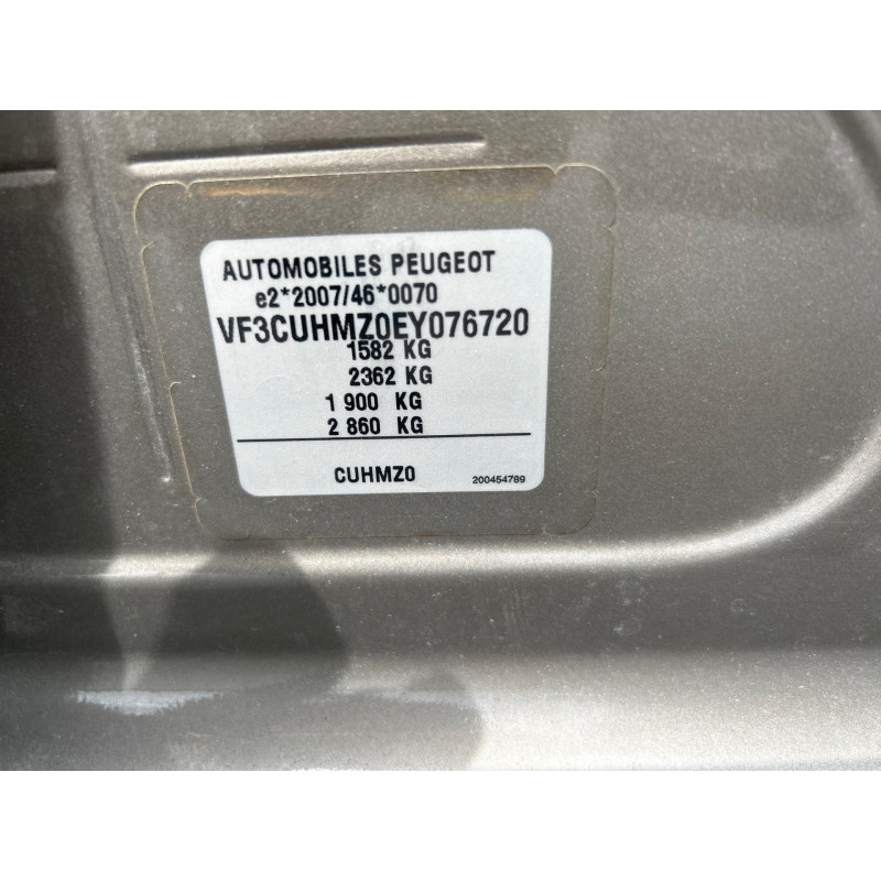 PEUGEOT 2008 1 PHASE 1 1.2 VTI - 12V Photo n°18
