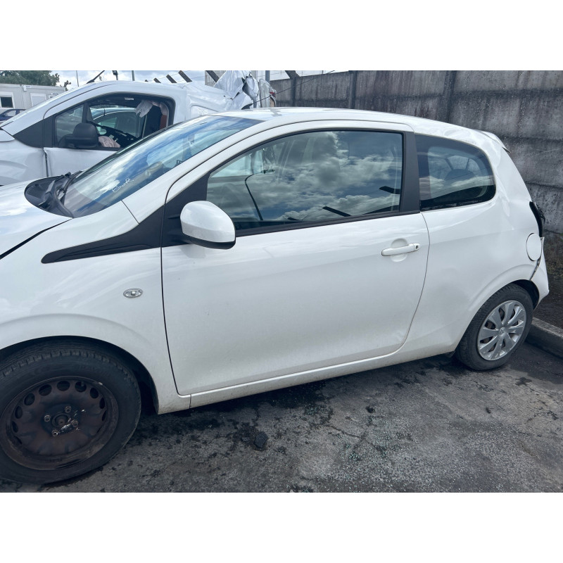 PEUGEOT 108 1.0 VTI - 12V Photo n°8