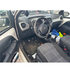 PEUGEOT 108 1.0 VTI - 12V