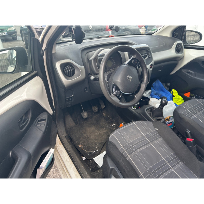 PEUGEOT 108 1.0 VTI - 12V Photo n°17