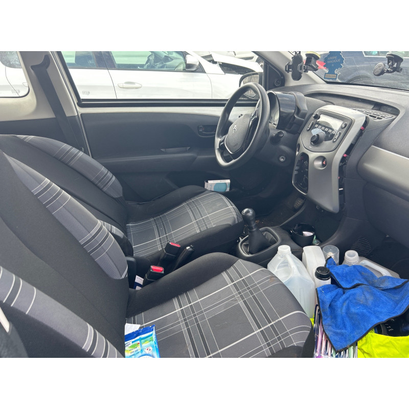 PEUGEOT 108 1.0 VTI - 12V Photo n°18