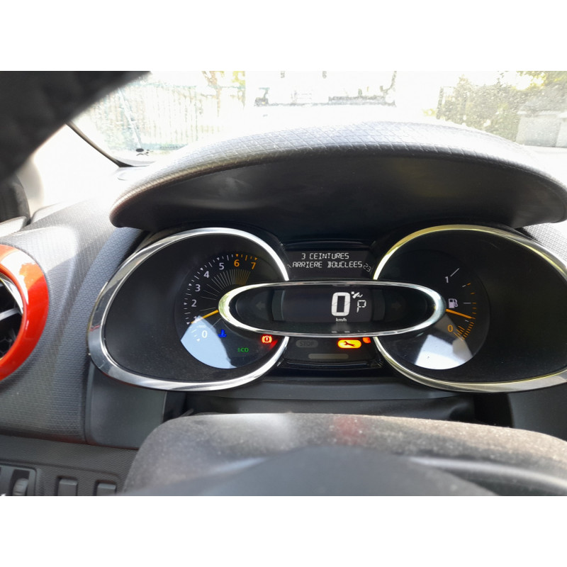 RENAULT CLIO 4 PHASE 1 BREAK 1.2i - 16V TURBO TCE 120 Photo n°9