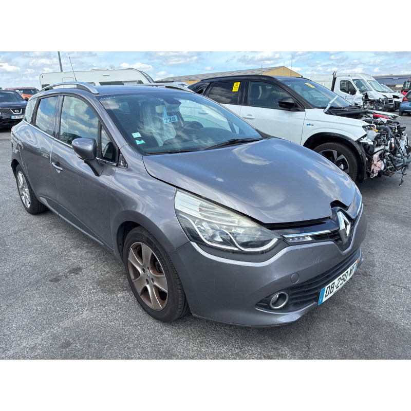 RENAULT CLIO 4 PHASE 1 BREAK 1.2i - 16V TURBO TCE 120 Photo n°16