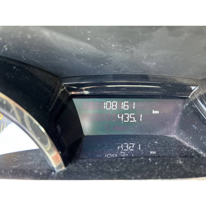 RENAULT CLIO 4 PHASE 1 BREAK 1.2i - 16V TURBO TCE 120 Photo n°28