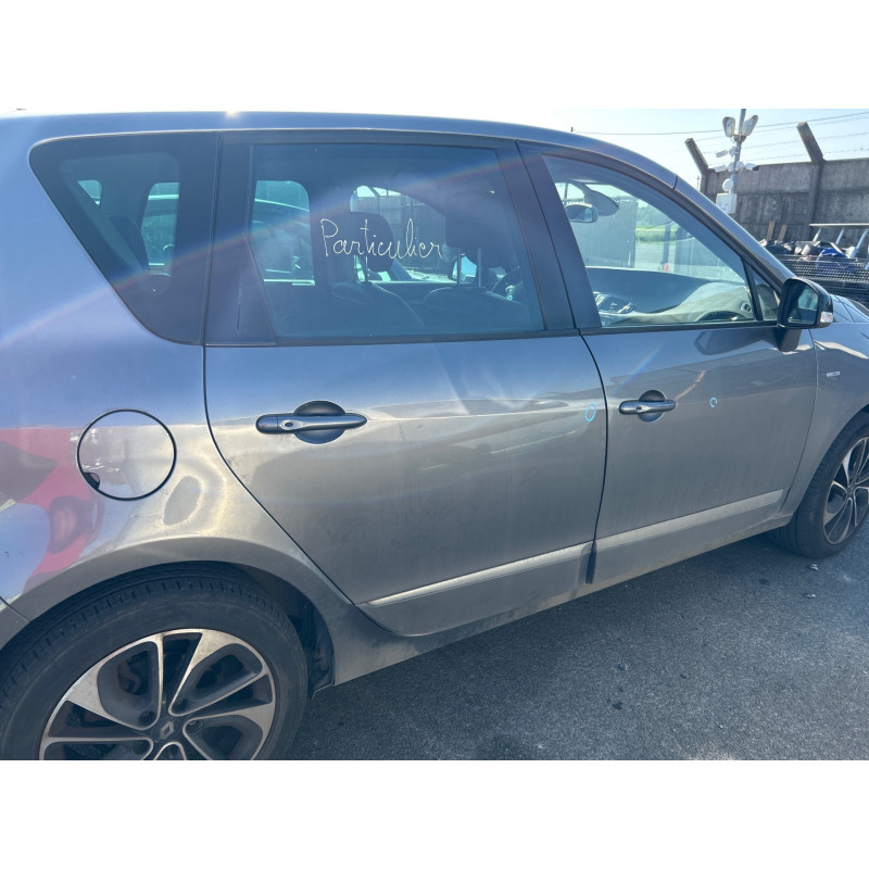 RENAULT GRAND SCENIC 3 PHASE 3 1.2i - 16V TURBO TCE 130 Photo n°18