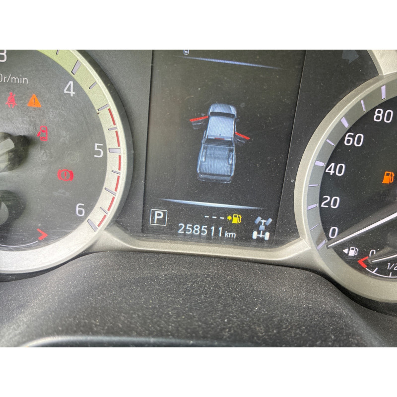 NISSAN NAVARA NP300 2.3 DCI - 16V TURBO 4X4 Photo n°13