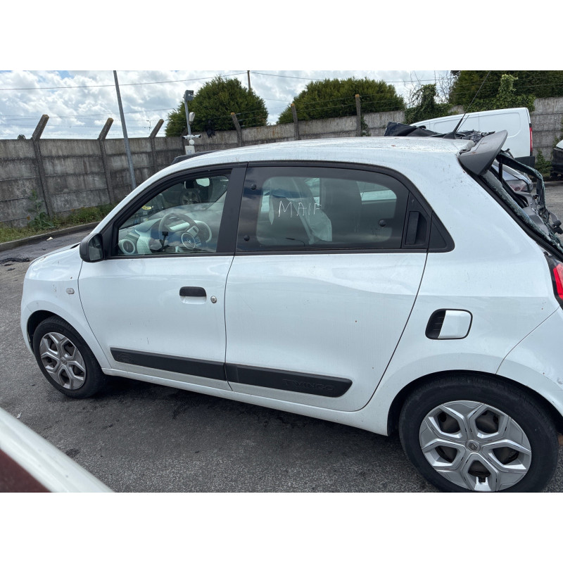 RENAULT TWINGO 3 PHASE 1 1.0i - 12V SCE 65 Photo n°8