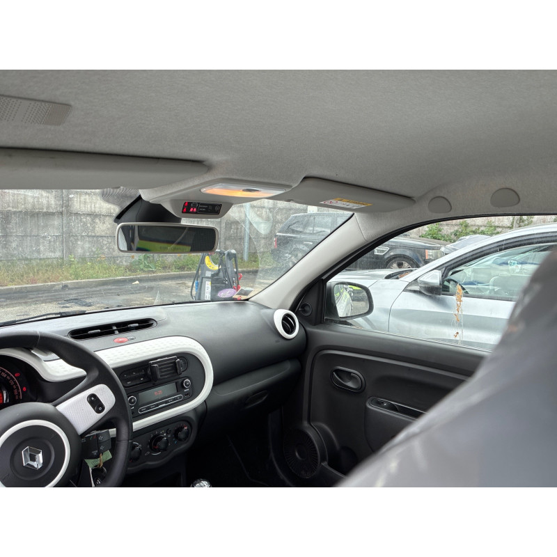 RENAULT TWINGO 3 PHASE 1 1.0i - 12V SCE 65 Photo n°15