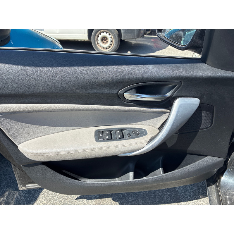 BMW SERIE 1 F20 PHASE 1 118d 2.0D - 16V TURBO Photo n°9