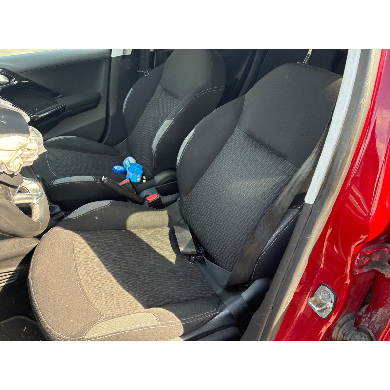 PEUGEOT 208 1 PHASE 2 1.6 BLUE HDI - 8V TURBO Photo n°11