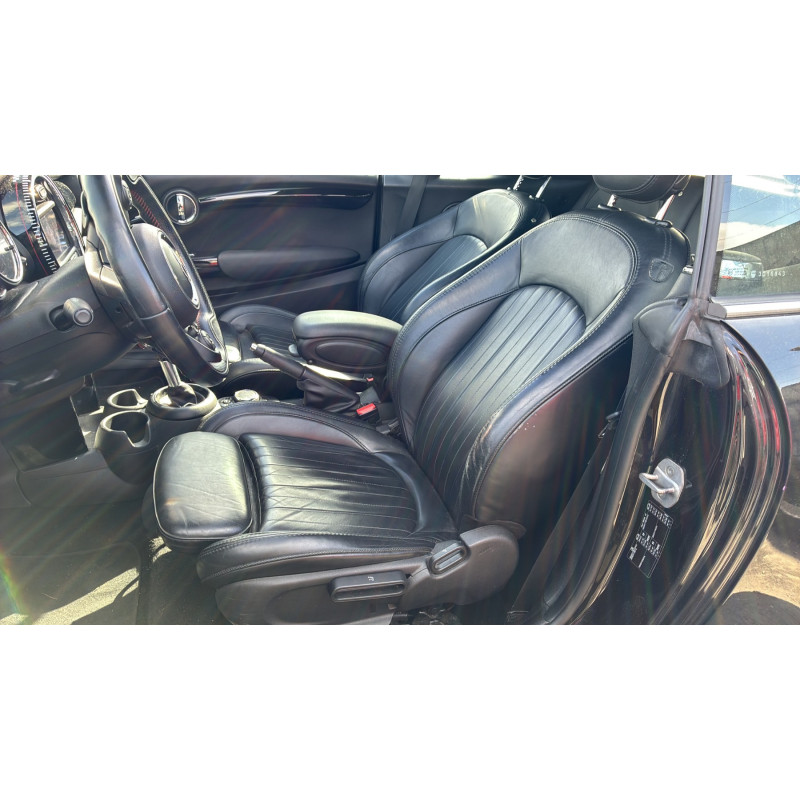 MINI MINI 3 F57 PHASE 1 CABRIOLET 2.0i - 16V TURBO JOHN COOPER WORKS Photo n°19