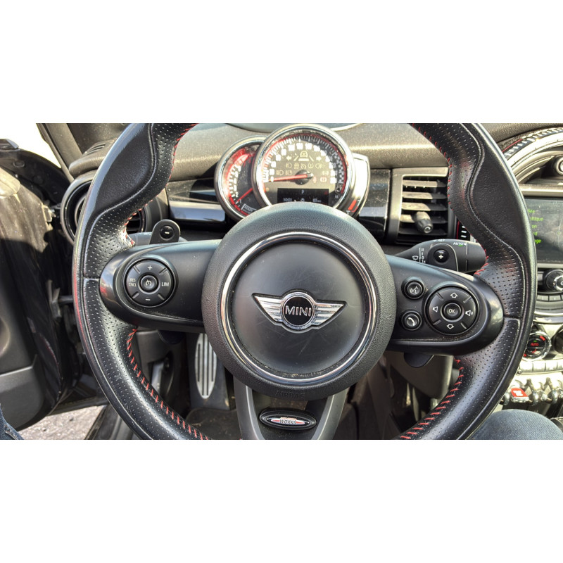 MINI MINI 3 F57 PHASE 1 CABRIOLET 2.0i - 16V TURBO JOHN COOPER WORKS Photo n°29