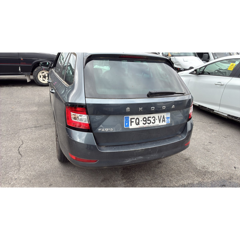 SKODA FABIA 3 PHASE 2 BREAK 1.0 TSI - 12V TURBO Photo n°5