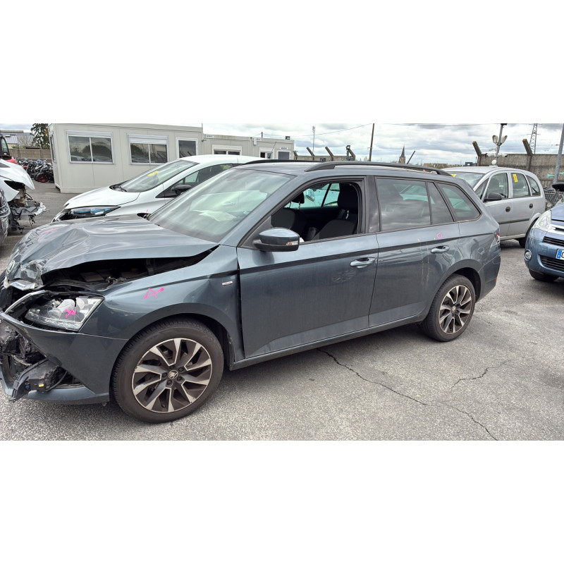 SKODA FABIA 3 PHASE 2 BREAK 1.0 TSI - 12V TURBO Photo n°8
