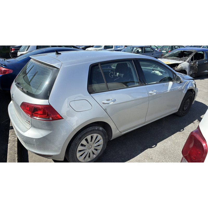 VOLKSWAGEN GOLF 7 PHASE 1 1.6 TDI - 16V TURBO Photo n°17