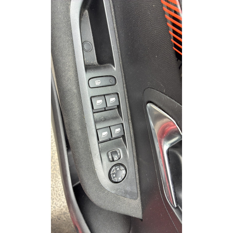 PEUGEOT 208 2 PHASE 1 1.5 BLUE HDI - 16V TURBO Photo n°10