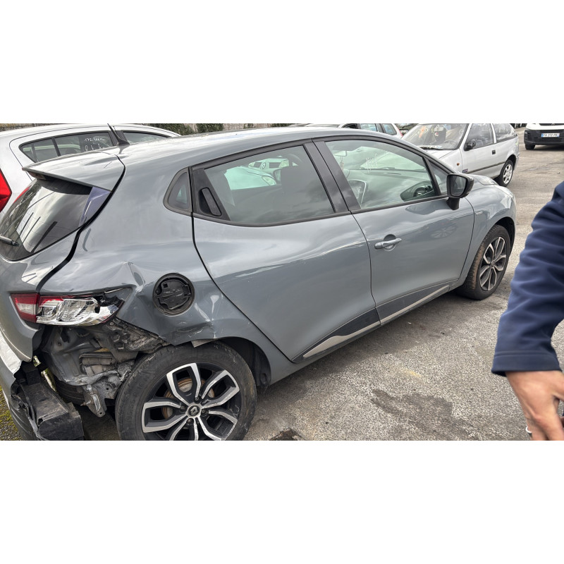 RENAULT CLIO 4 PHASE 2 0.9i - 12V TURBO TCE 90 Photo n°6
