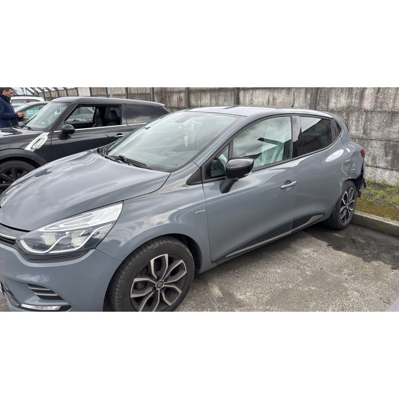 RENAULT CLIO 4 PHASE 2 0.9i - 12V TURBO TCE 90 Photo n°8