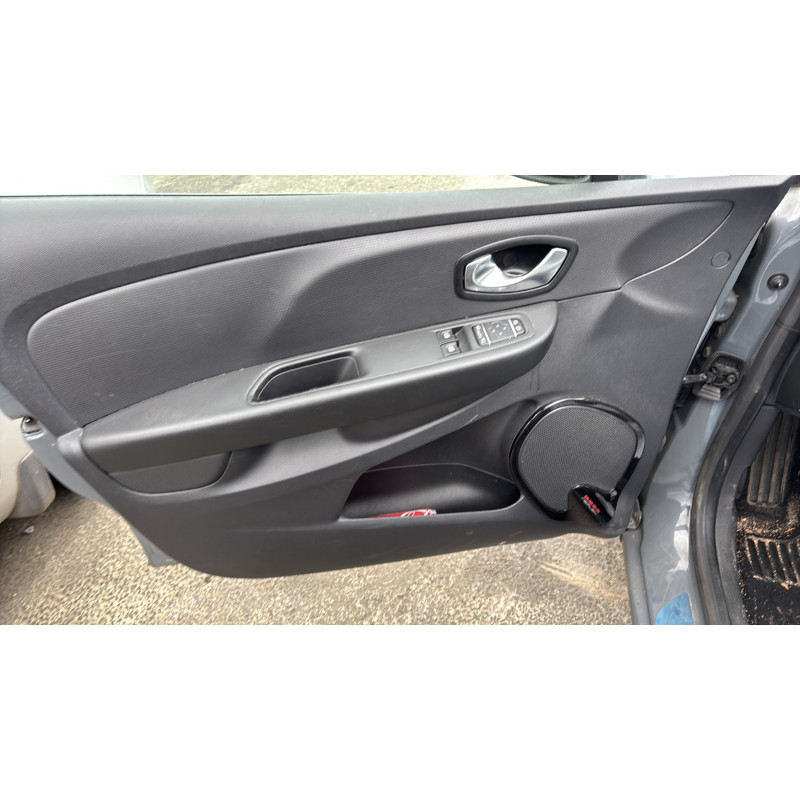 RENAULT CLIO 4 PHASE 2 0.9i - 12V TURBO TCE 90 Photo n°9