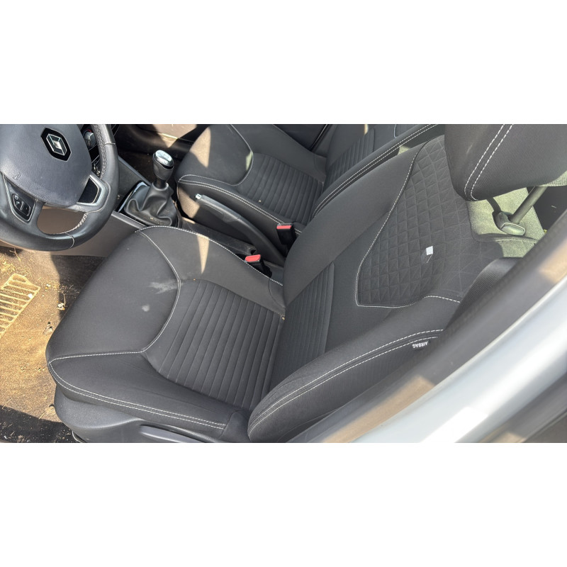 RENAULT CLIO 4 PHASE 2 0.9i - 12V TURBO TCE 90 Photo n°10