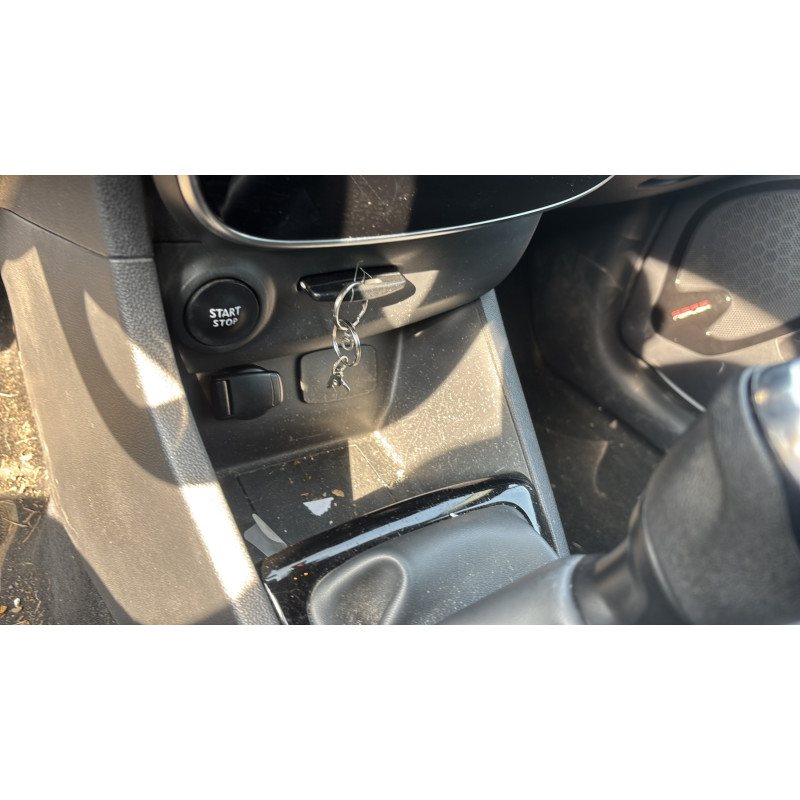 RENAULT CLIO 4 PHASE 2 0.9i - 12V TURBO TCE 90 Photo n°19