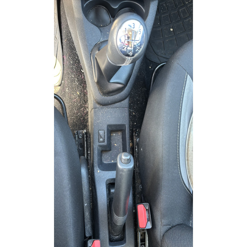 DACIA SANDERO 2 PHASE 1 0.9i - 12V TURBO TCE 90 Photo n°19