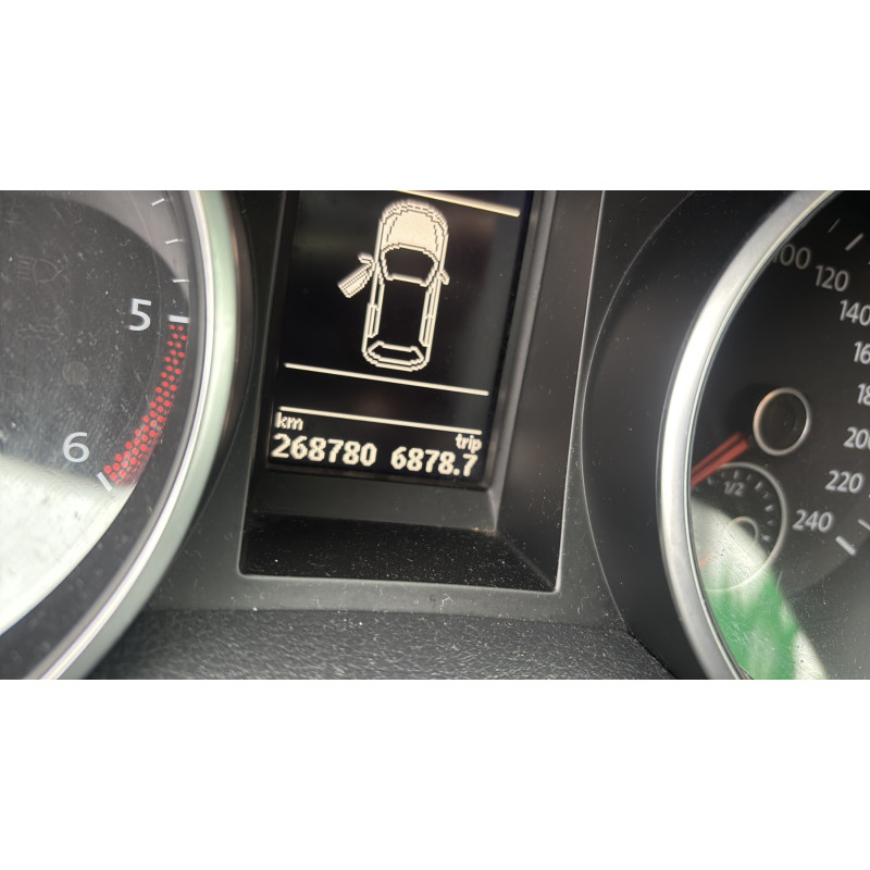 VOLKSWAGEN GOLF 6 1.6 TDI - 16V TURBO Photo n°18