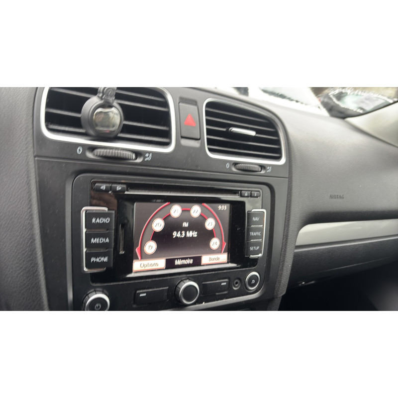 VOLKSWAGEN GOLF 6 1.6 TDI - 16V TURBO Photo n°19