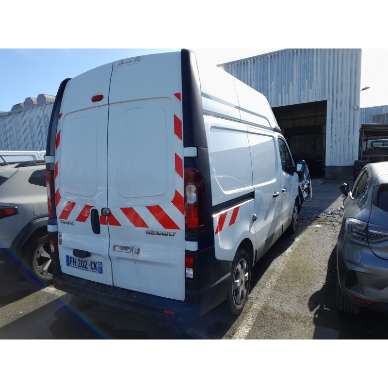 RENAULT TRAFIC 3 COURT PHASE 1 1.6 DCI - 16V TURBO Photo n°2