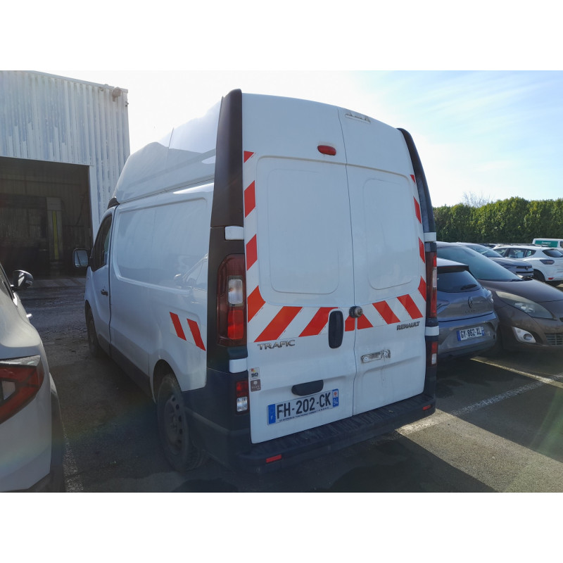RENAULT TRAFIC 3 COURT PHASE 1 1.6 DCI - 16V TURBO Photo n°4
