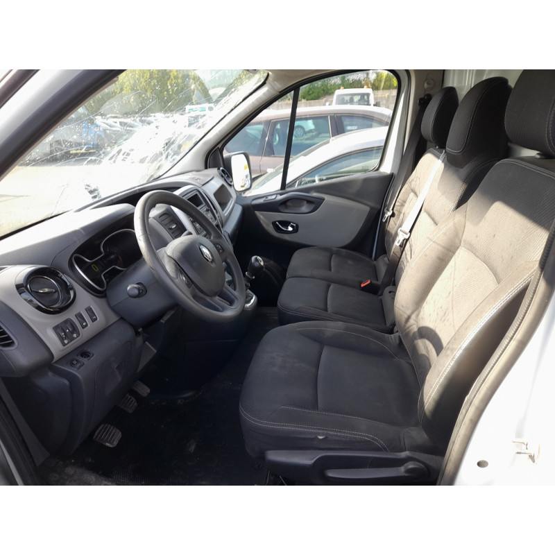 RENAULT TRAFIC 3 COURT PHASE 1 1.6 DCI - 16V TURBO Photo n°6