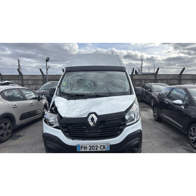 RENAULT TRAFIC 3 COURT PHASE 1 1.6 DCI - 16V TURBO Photo n°17