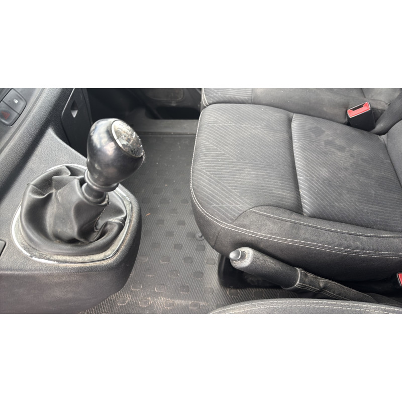 RENAULT TRAFIC 3 COURT PHASE 1 1.6 DCI - 16V TURBO Photo n°28