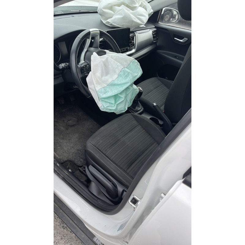 KIA STONIC PHASE 2 1.0 GDI - 12V TURBO HYBRID Photo n°12