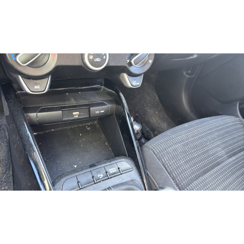 KIA STONIC PHASE 2 1.0 GDI - 12V TURBO HYBRID Photo n°30