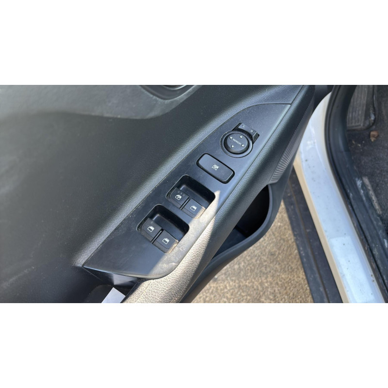 KIA STONIC PHASE 2 1.0 GDI - 12V TURBO HYBRID Photo n°37