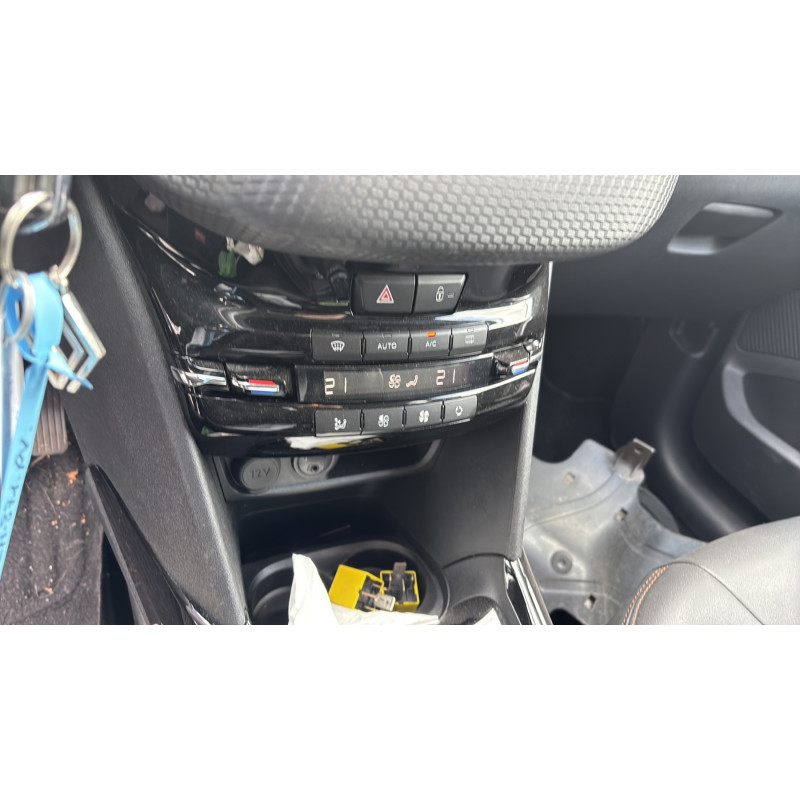 PEUGEOT 2008 1 PHASE 1 1.2 PURETECH - 12V TURBO Photo n°19