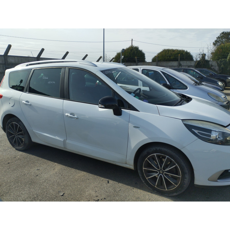 RENAULT GRAND SCENIC 3 PHASE 3 1.2i - 16V TURBO TCE 130 Photo n°7