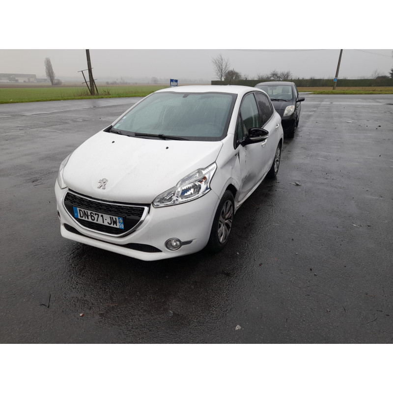 PEUGEOT 208 1 PHASE 1 1.2 VTI - 12V Photo n°1