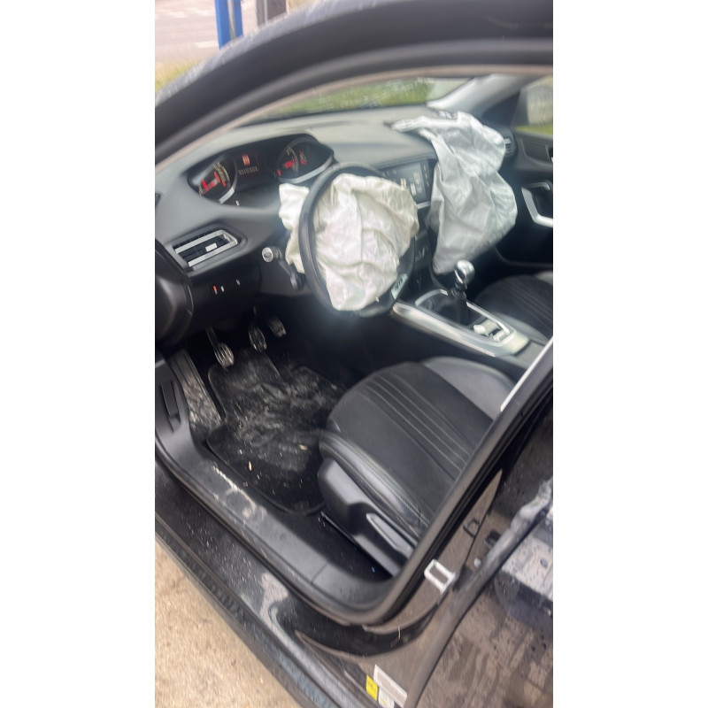 PEUGEOT 308 2 PHASE 1 1.6 HDI - 8V TURBO Photo n°6