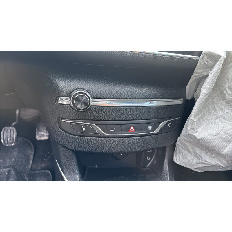 PEUGEOT 308 2 PHASE 1 1.6 HDI - 8V TURBO Photo n°31