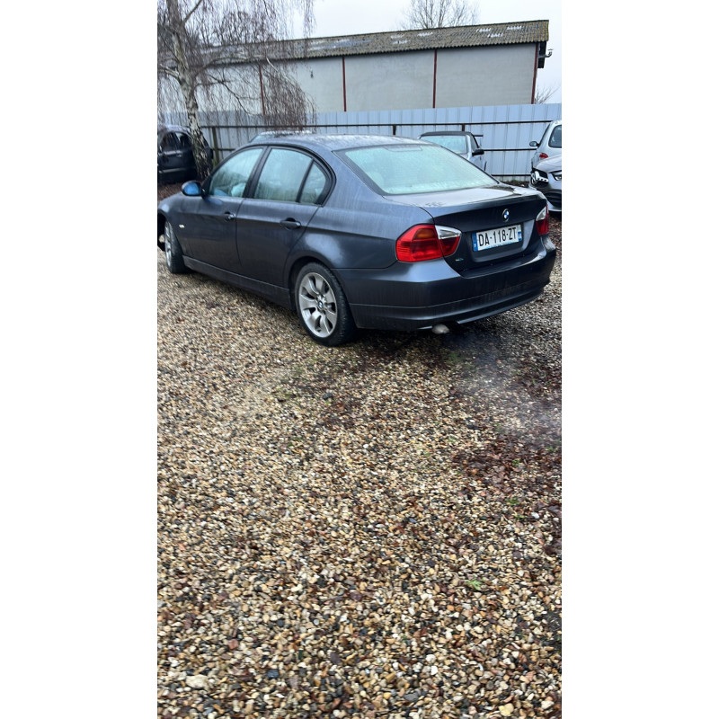 BMW SERIE 3 E90 PHASE 1 320d 2.0D - 16V TURBO Photo n°4