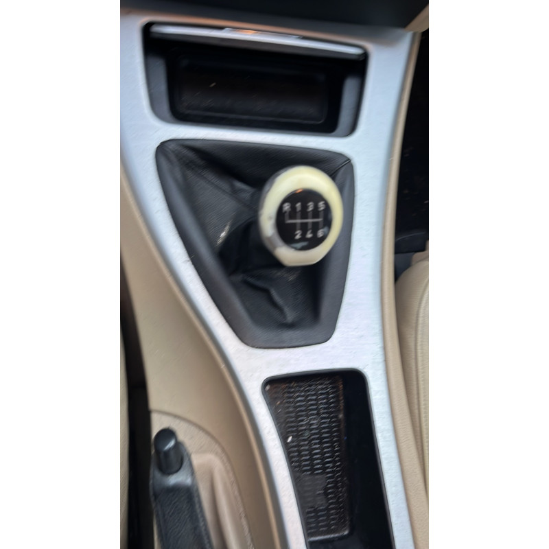 BMW SERIE 3 E90 PHASE 1 320d 2.0D - 16V TURBO Photo n°9